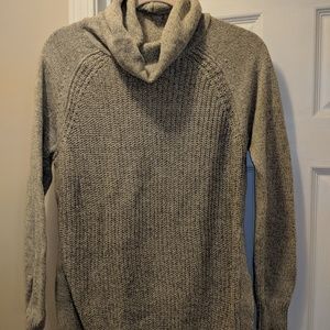 Long sleeved gray Retrod sweater